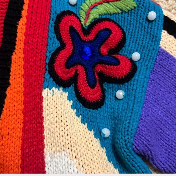 Colorful Geometric Patterned Sweater - Picture 5 of 5